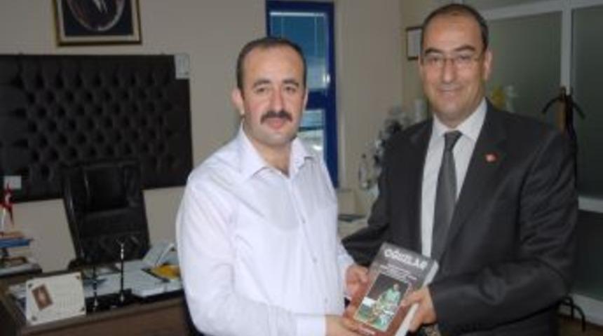 Sils&uuml;p&uuml;r'den &Uuml;niversiteye Kitap Bağışı