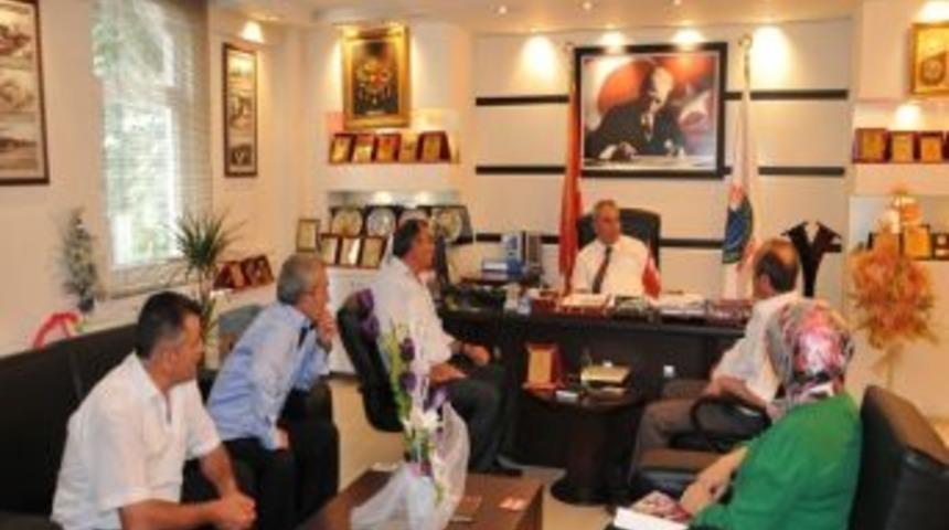 Demirtaş&rsquo;a Teşekk&uuml;r Plaketi