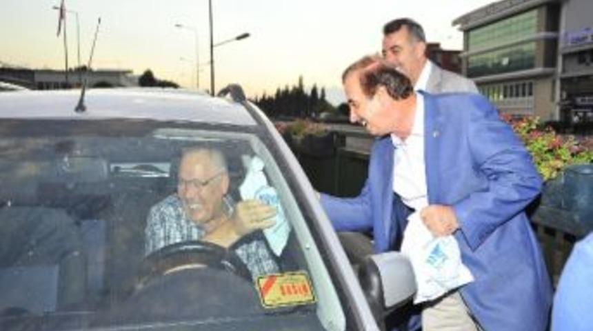 İftara Yolda Yakalananlara Kumanya