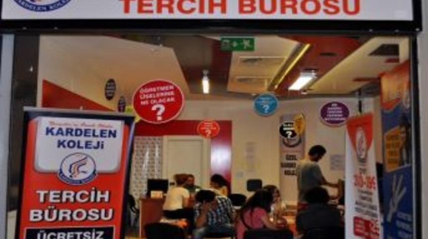 &Ouml;zel Kardelen Koleji Tercih B&uuml;rosunda 945 &Ouml;ğrenci &Uuml;niversite Tercihinde Bulundu
