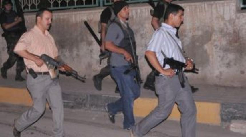 Adam Yaralamaktan Aranan Zanlı İ&ccedil;in Okula Baskın