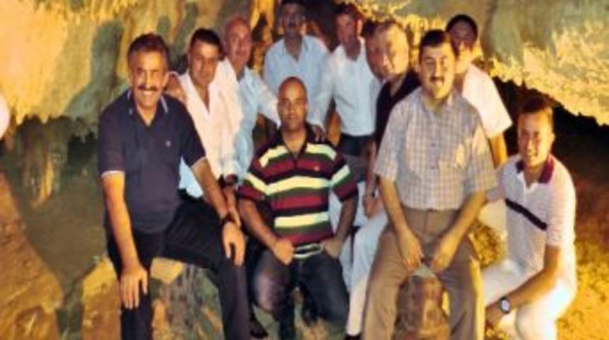 Ak Parti Milletvekili Arslan'nın K&ouml;y Gezileri S&uuml;r&uuml;yor