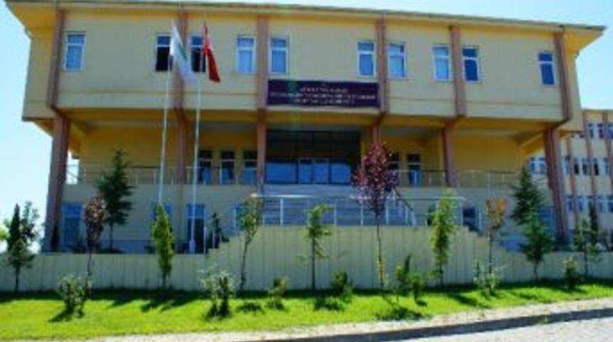 Kosgeb&rsquo;den D&uuml;zce &Uuml;niversitesi &Ouml;ğrencilerine 3 &Ouml;d&uuml;l Birden