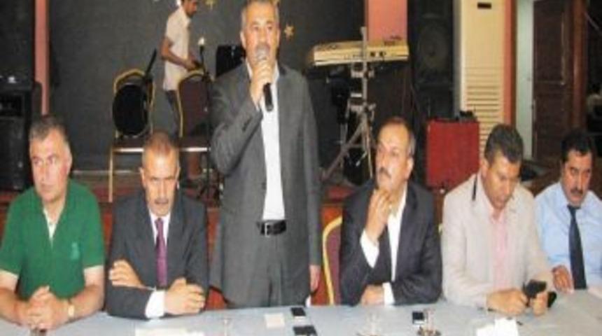 Ak Parti&rsquo;den Muhtarlarla İftar Yemeği