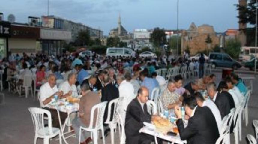 Ahi Pilavı Yerini Ahi İftarına Bıraktı