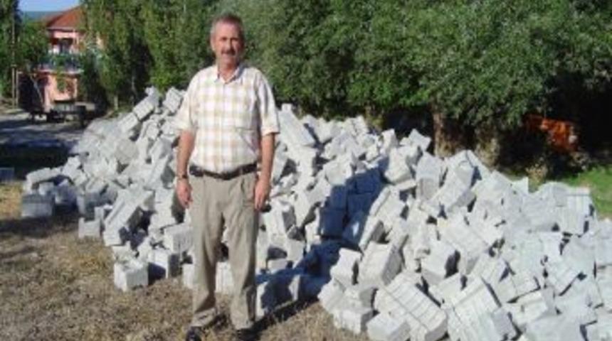 Hisarcık'ta K&ouml;ylere Kilitli Parke Taşı