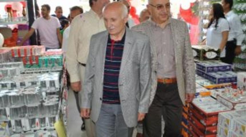 Vekiller Ucuzluk Pazarının A&ccedil;ılışını Yaptı