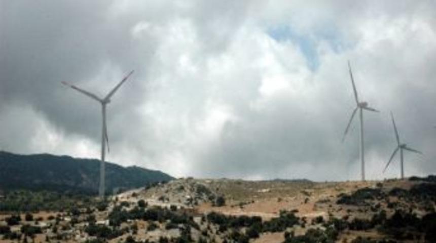 Bakanlar, R&uuml;zgar Enerji Santralini A&ccedil;tı