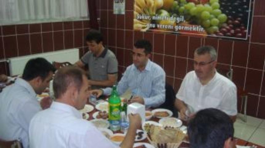 Simav'da Şehit Aileleri Ve Gaziler Iftarda Buluştu