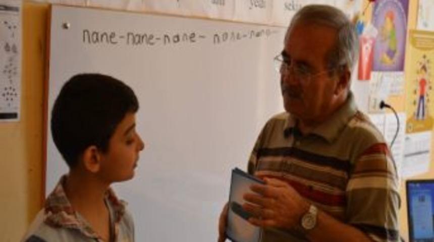 12 Yaşında Otistik İle M&uuml;cadele Ediyor