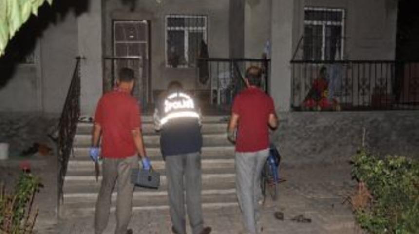 T&uuml;feği Almak İsterken Elinden Vuruldu