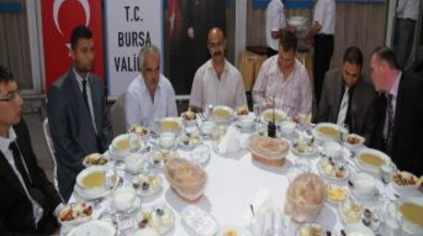 Valilikten Romanlara İftar