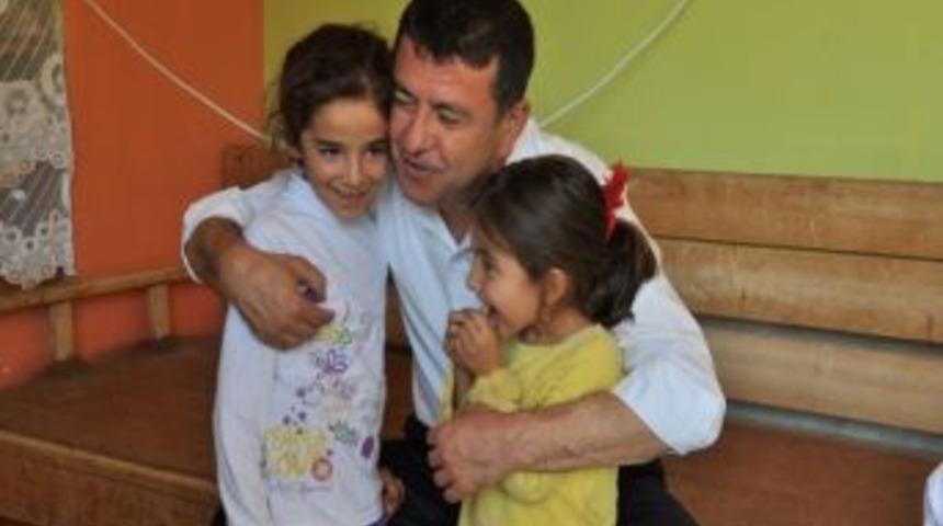 Milletvekili Ağbaba Mahalle Ziyaretlerini S&uuml;rd&uuml;rd&uuml;