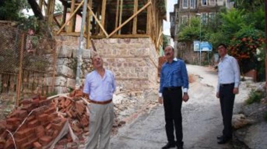 Tarihi Sokak Yeniden Hayat Buluyor