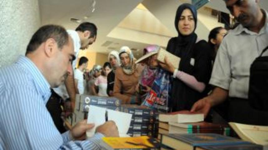 Yazar Haylamaz: Hz. Peygamber Ramazan'da Aksiyon I&ccedil;indeydi