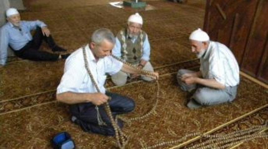 300 Yıllık Tesphih&rsquo;e B&uuml;y&uuml;k İlgi