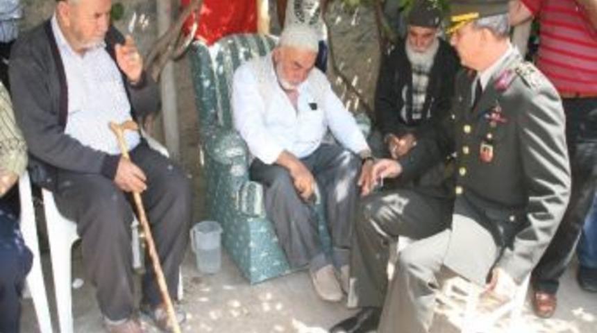 Şehit Uzman &Ccedil;avuşun Baba Ocağına Ateş D&uuml;şt&uuml;