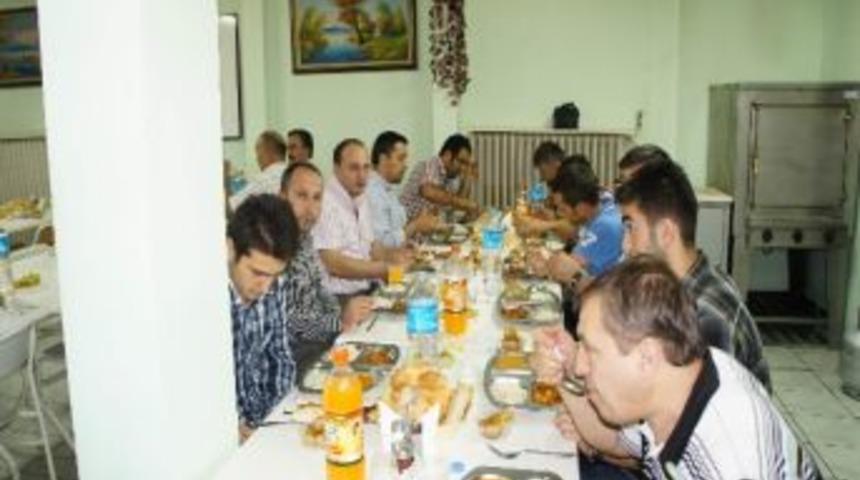 Sıla &Ouml;ğrenci Yurdu, İftarda Buluştu