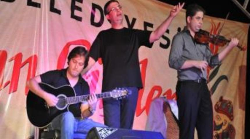 İbrahim Sadri’den Samsunlulara Şiir Ziyafeti