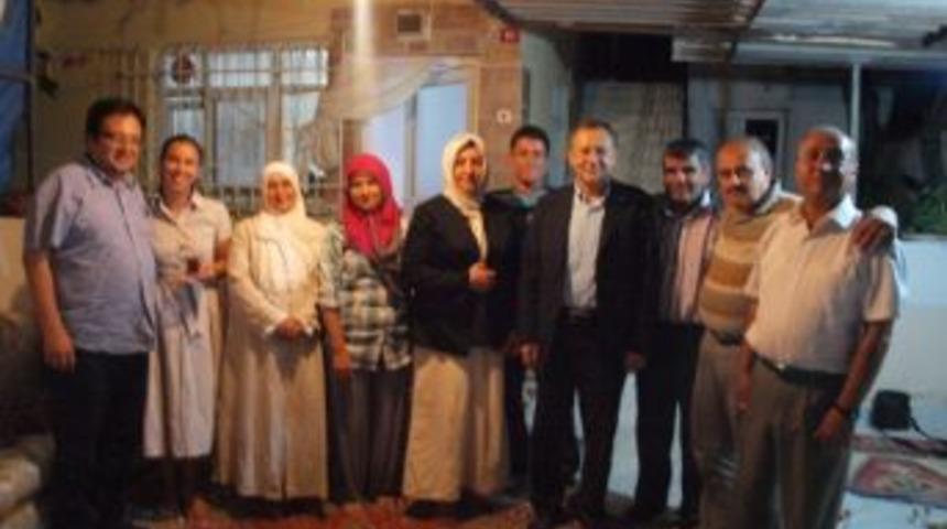 Vekil Yer Sofrasında