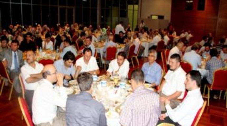 Faruk &Ccedil;elik: "sorun Varsa Getirin &Ccedil;&ouml;zmeye Hazırız Ama Silah Neden Be Kardeşim?&ldquo;