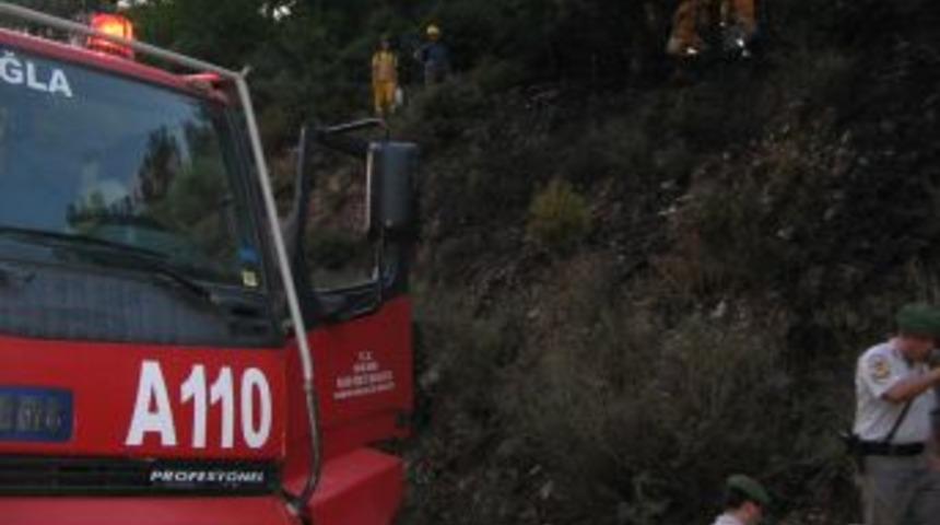 Marmaris’te Orman Yangını Büyümeden Söndürüldü
