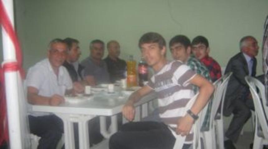 Kağızman'da MHP'liler iftarda buluştu