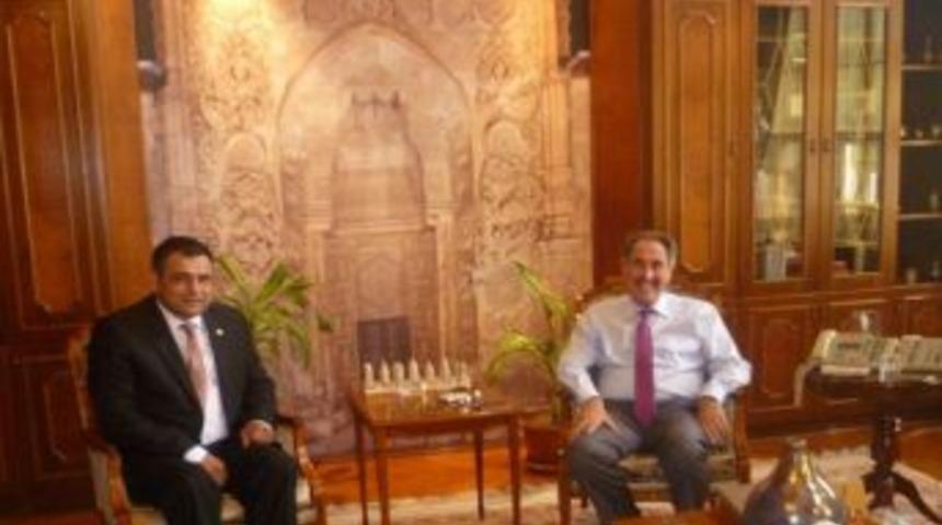 Rekt&ouml;r La&ccedil;iner, Turizm Bakanı G&uuml;nay&rsquo;ı Ziyaret Etti