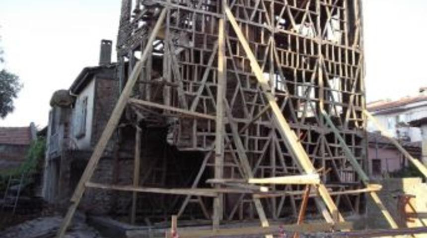 Tarihi Bina Verem Savaş İ&ccedil;in Sil Baştan