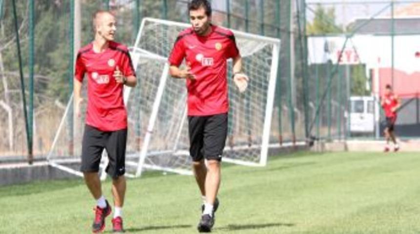Eskişehirspor'da Marsilya Hazırlıkları S&uuml;r&uuml;yor