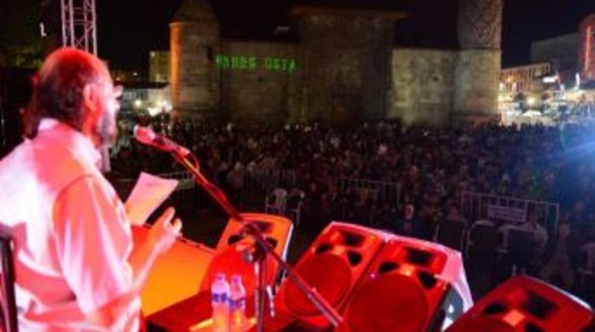 Yakutiye Kent Meydanında Binlerin Elleri A&ccedil;ıldı, Ter&ouml;re Lanet Yağdı