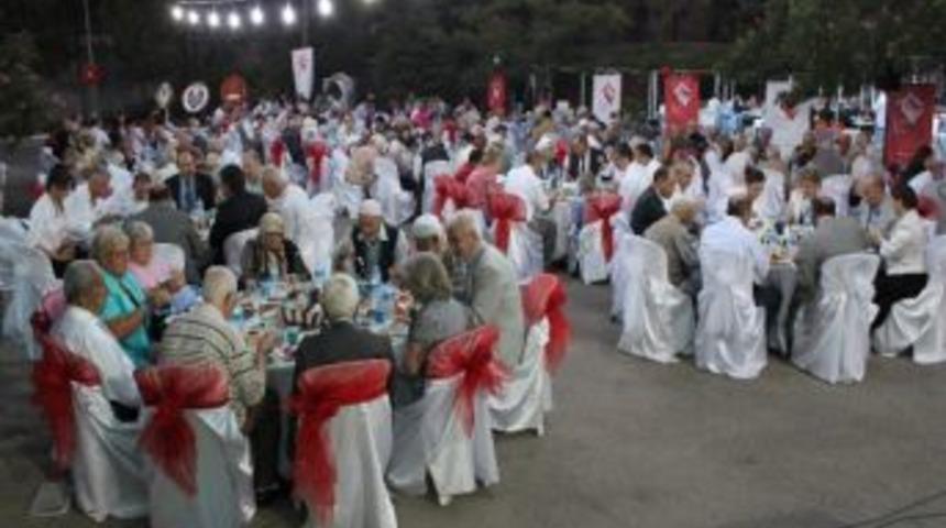 Huzurevi Sakinleri İle İftar A&ccedil;tılar