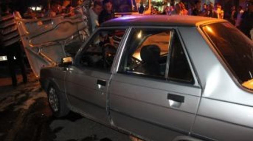 Kaza Yapan S&uuml;r&uuml;c&uuml;ler Şoka Girdi