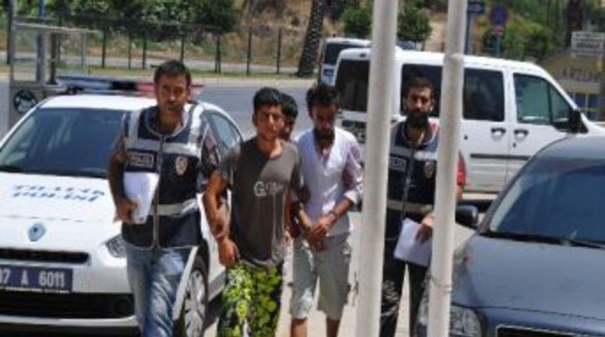 Oto Hırsızları Tutuklandı