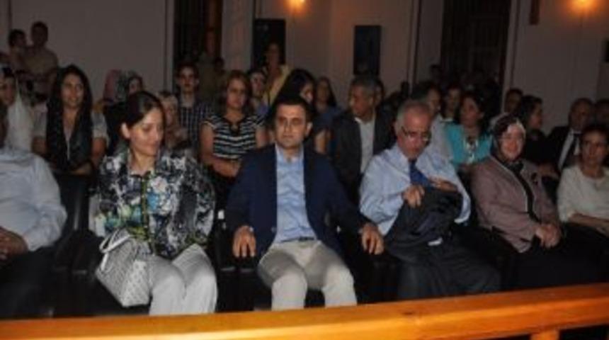 D&uuml;nyanın En B&uuml;y&uuml;k Mevlevihanesinde İftar