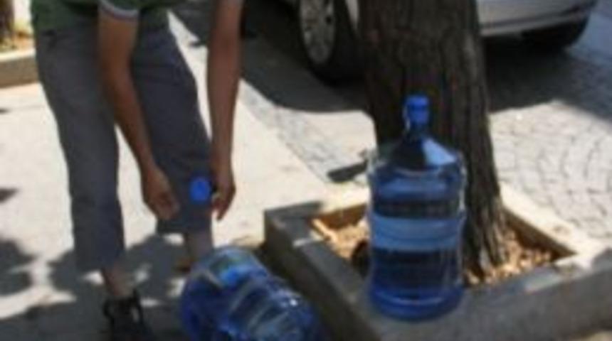 (&ouml;zel Haber) Kara Listede Adı Ge&ccedil;en Bayiler Suları İmha Ediyor