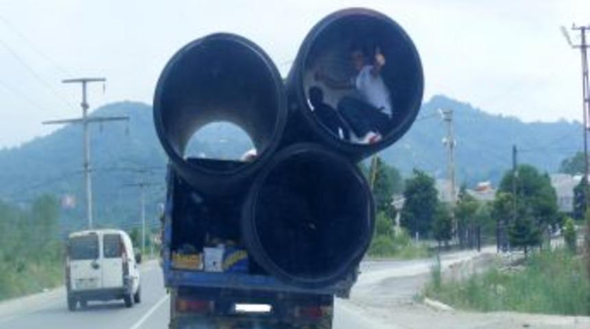 Kamyon Kasasındaki Tehlikeli Yolculuk