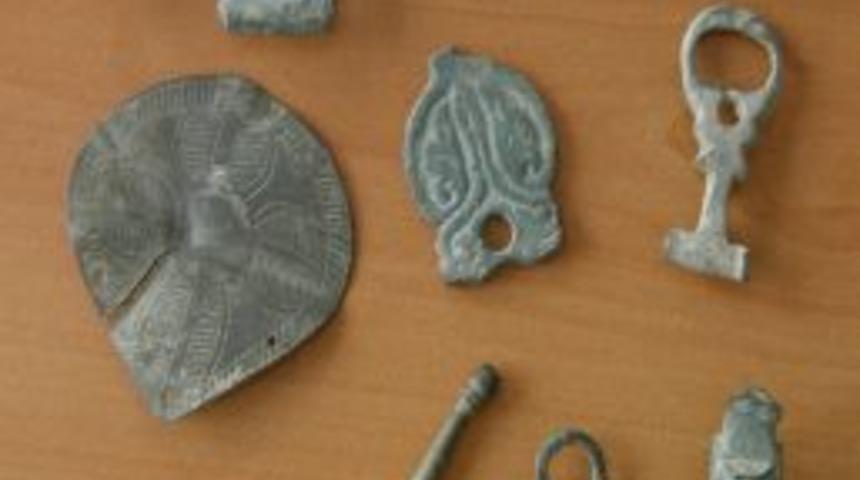 Yakalanan Dolandırıcının &Uuml;zerinden Tarihi Eser &Ccedil;ıktı