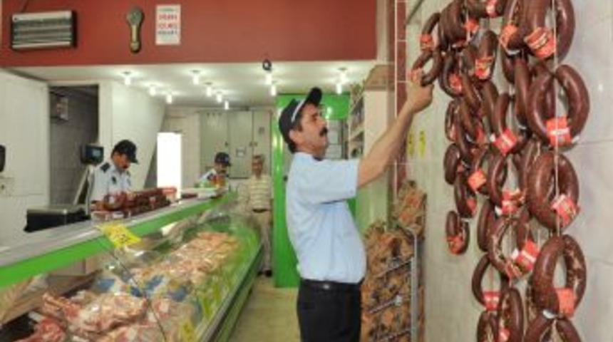 B&uuml;y&uuml;kşehir Zabıtası'ndan Ulus Hali'nde Ramazan Denetimi