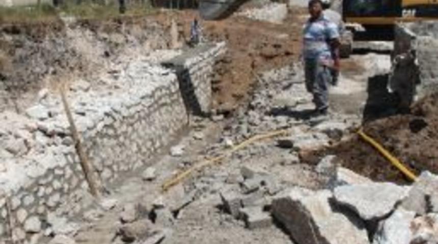 Bitlis&rsquo;te Protokol Yolunun Yapımı Devam Ediyor