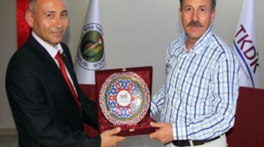 Milletvekili &Ouml;zdağ: Ge&ccedil;en Yıl Ihracatını En &Ccedil;ok Arttıran Il Manisa Oldu