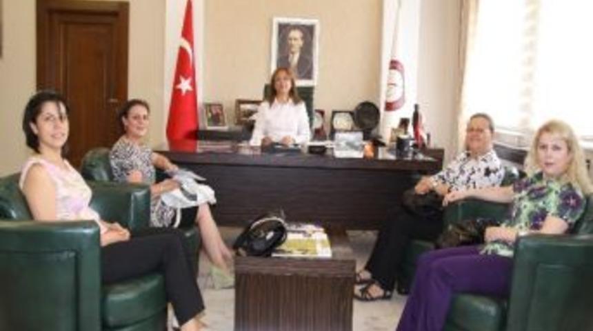 Kadın Derneklerinden Rekt&ouml;r Prof. Dr. Kılı&ccedil;&rsquo;a Teşekk&uuml;r Ziyareti