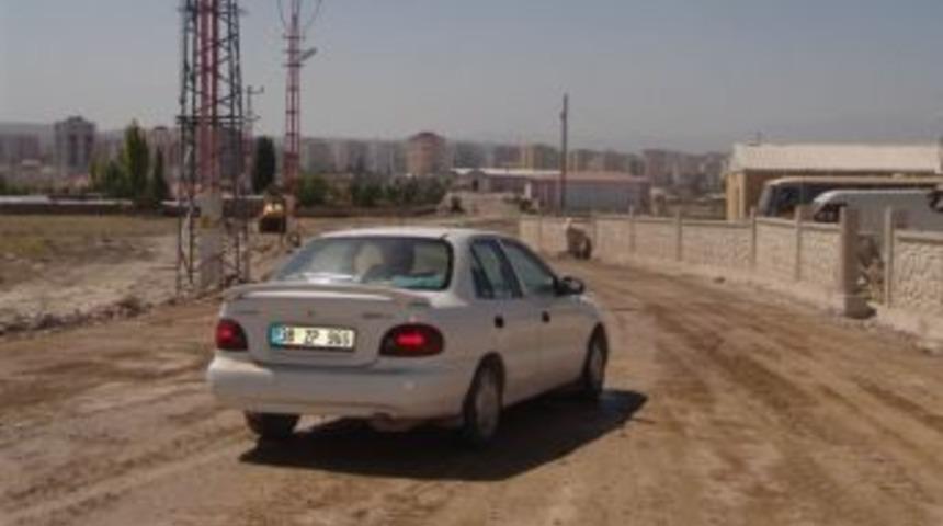 Kocasinan Belediyesi Yeni Yollar A&ccedil;maya Devam Ediyor