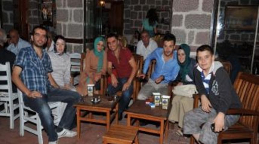 Altındağ A&ccedil;ık Hava Sinemasında Yıldızlar Ge&ccedil;idi