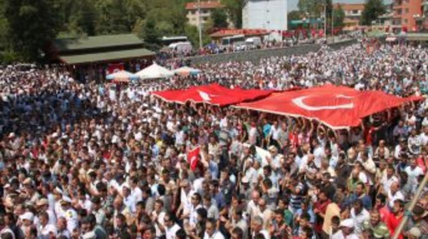 Şehit Er Metin &Ccedil;evik, Tekbirlerle Son Yolculuğuna Uğurlandı