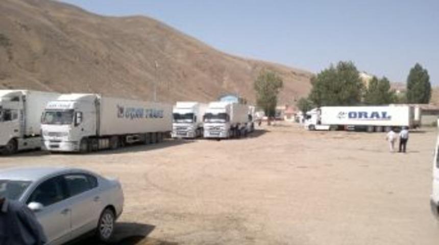 İran, Esendere Sınır Kapısı&rsquo;nda Ge&ccedil;ici Vize Uygulamasına Başladı