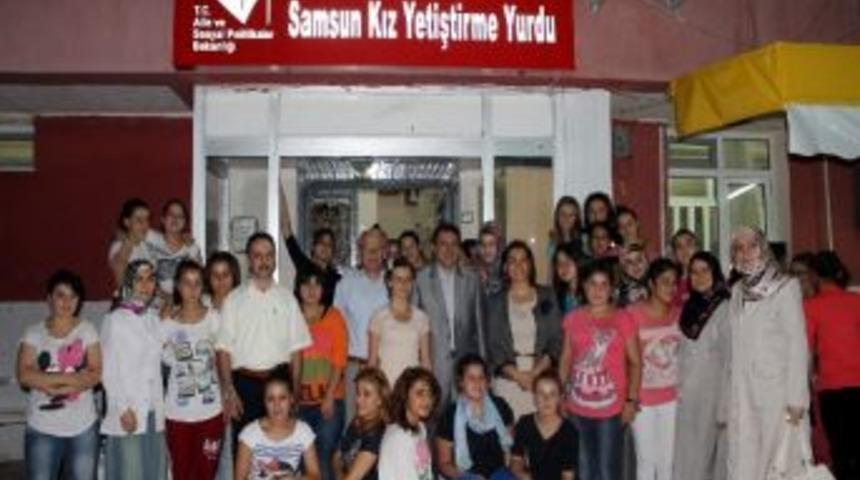 M&uuml;ft&uuml; Kız Yetiştirme Yurdu&rsquo;nun İftarına Katıldı