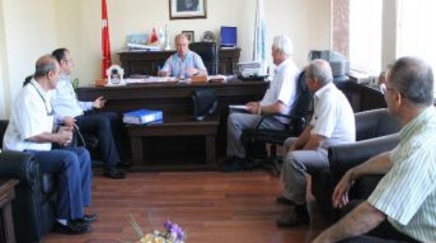 G&uuml;zel Sanatlar Lisesi İ&ccedil;in Toplanan İmzalar Kaymakam Boyacı&rsquo;ya Teslim Edildi