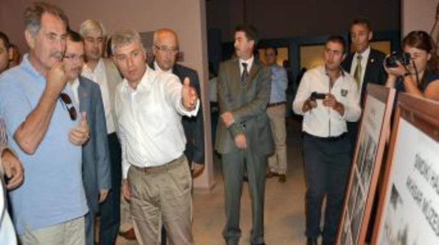 "Şehitlere Borcumuzu Vatanın Altında Ve &Uuml;st&uuml;ndekilere Sahip &Ccedil;ıkarak &Ouml;deyebiliriz