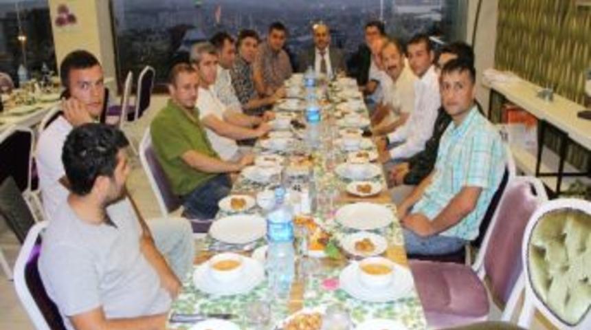 100 Kombine Bilet Alıp Taraftara Bağışladı